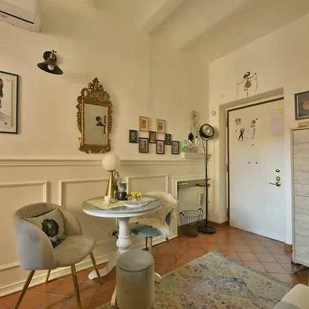 Vlad House, Close The Colosseum Appartement