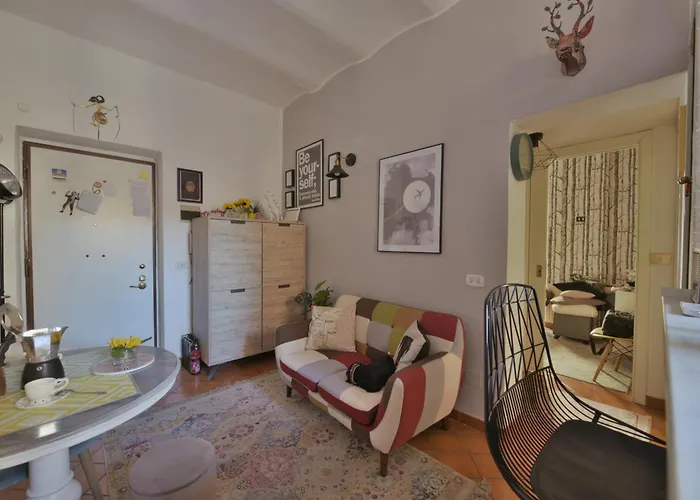 Vlad House, Close The Colosseum * Ρώμη